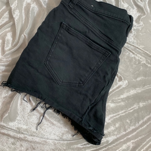 Never worn dark cut off jean shorts size 27 - Picture 9 of 11